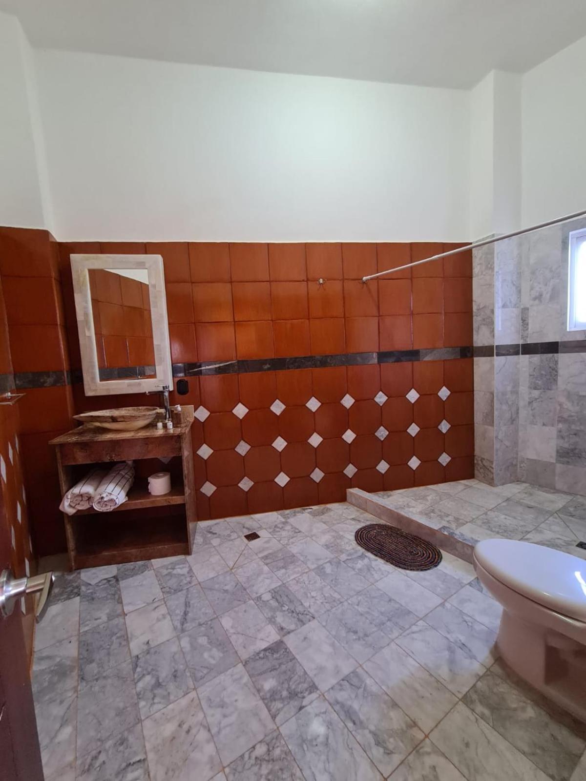 Hotel Alondra Los Laureles Εξωτερικό φωτογραφία